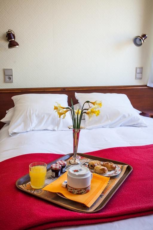 Hotel Beausejour Chaudes-Aigues Room photo